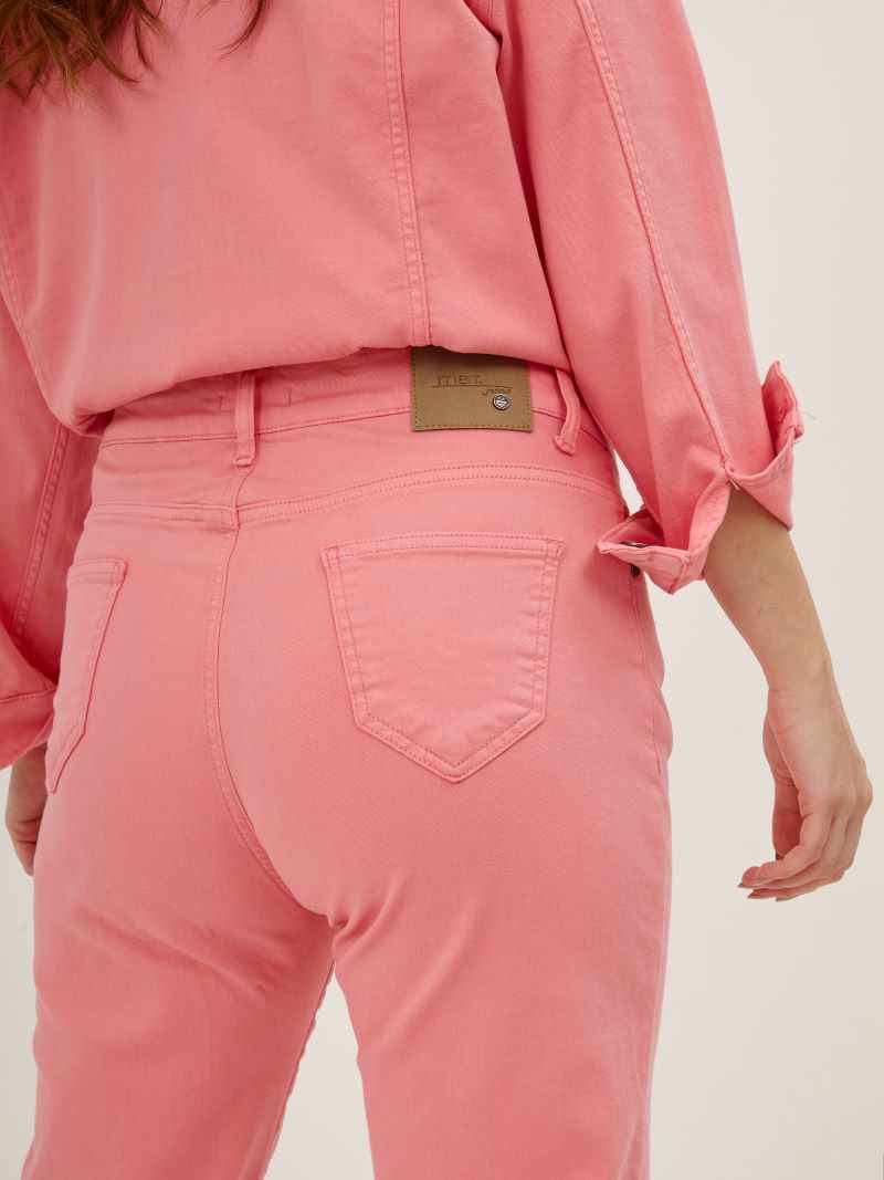 2009_7702-fuchsia-_5_5_11zon.jpg